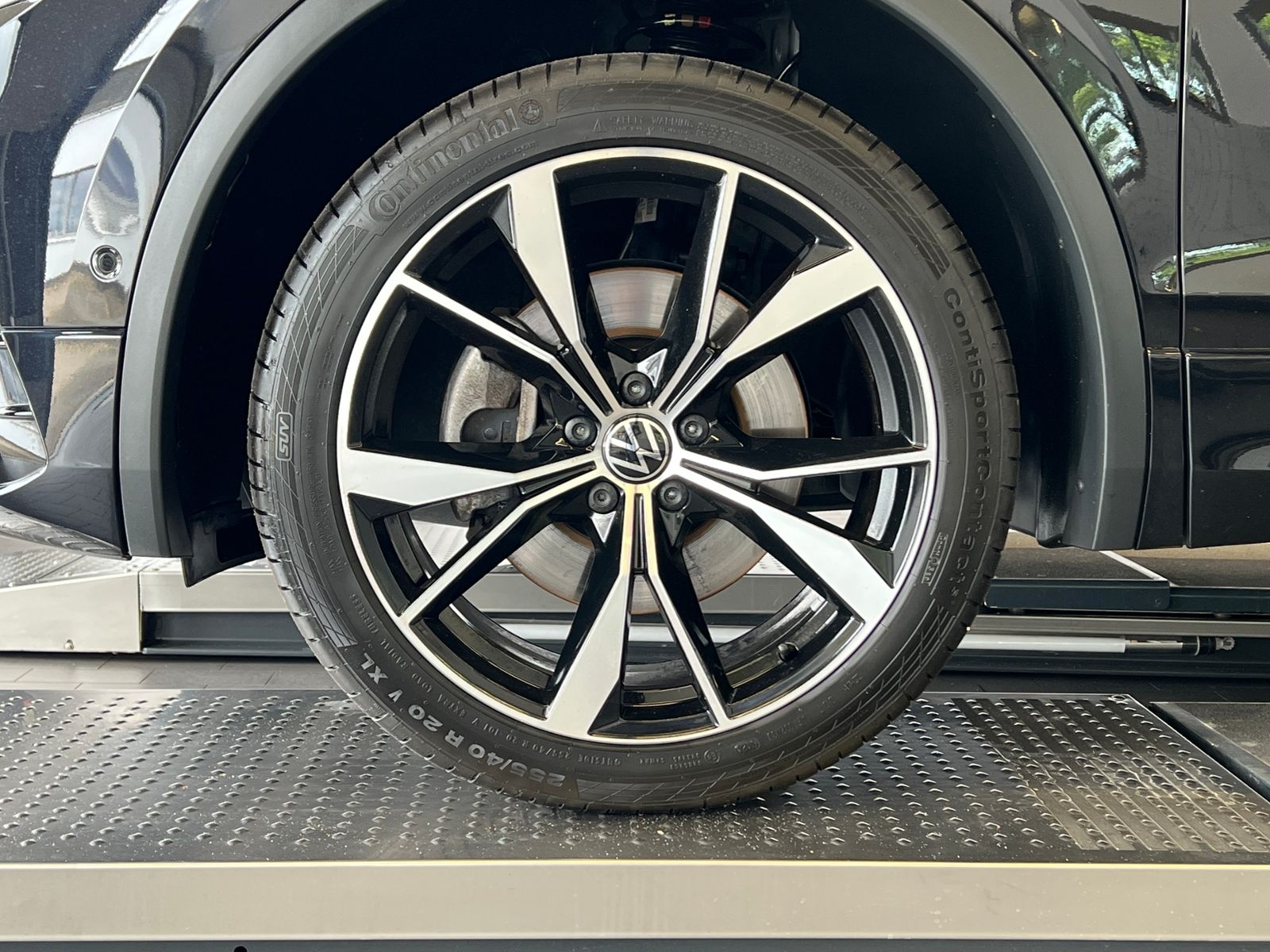 Fahrzeugabbildung Volkswagen Tiguan Allspace R-Line 2.0 TDI DSG 4MOTION *AHK,