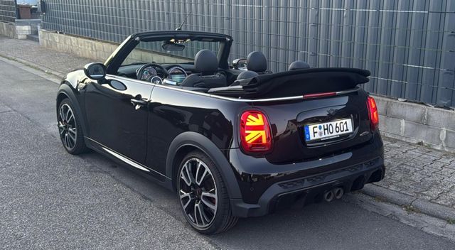 MINI John Cooper Works Cabrio JCW Cabrio Essentia...