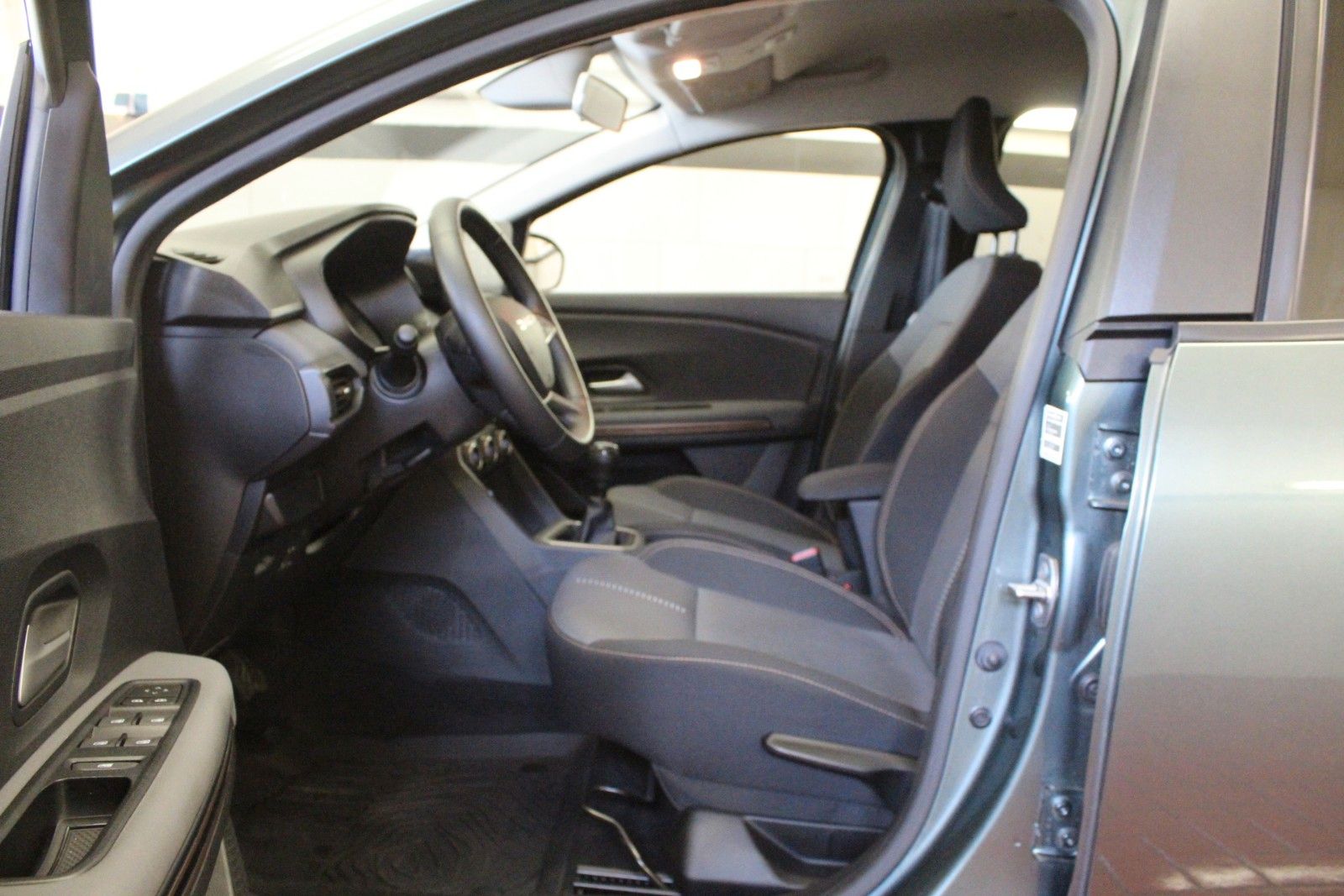 Fahrzeugabbildung Dacia Jogger TCE 110 Extreme+ 5-Sitzer *AHK*