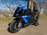 BMW Neu aufgebautes Rennmotorrad S1000RR (2024)