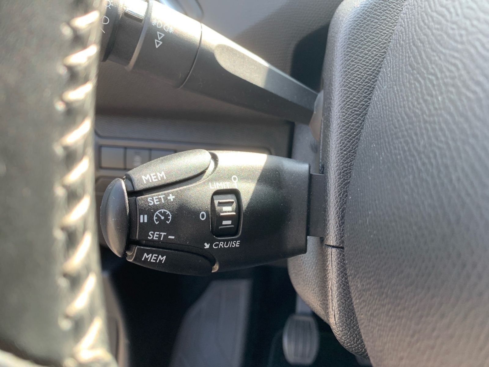 Fahrzeugabbildung Peugeot 308 1.2 e-THP/PureTech Active Kamera