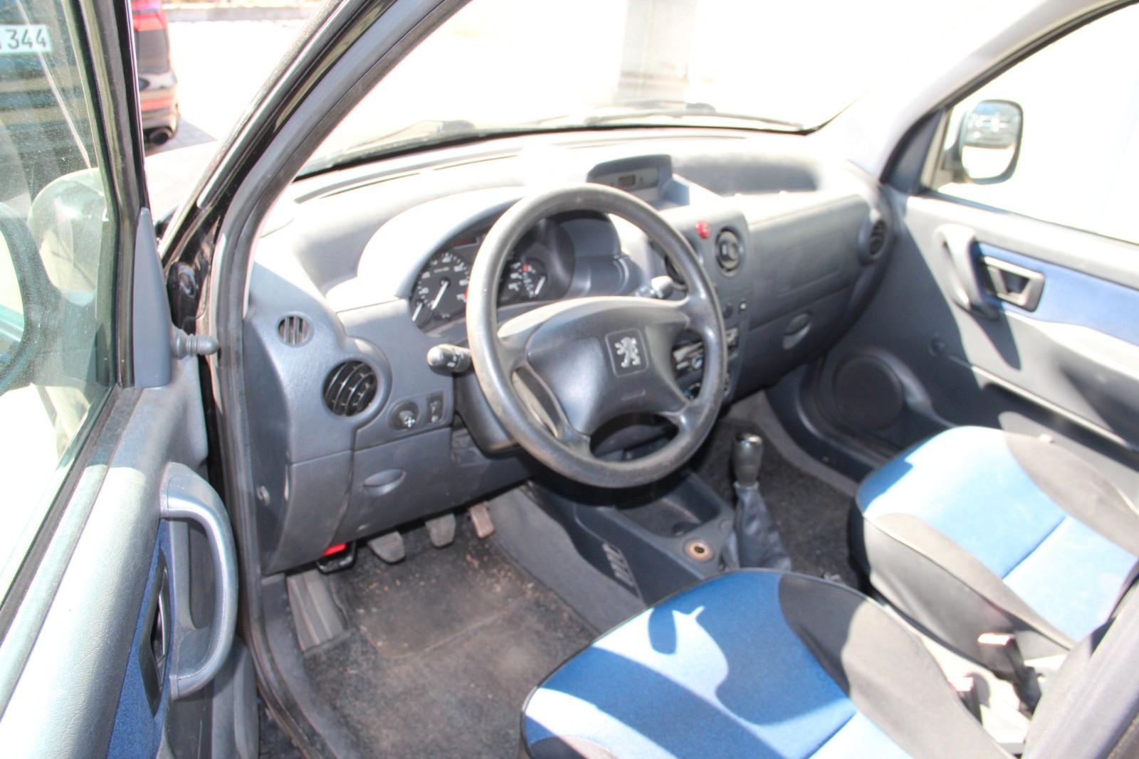 Peugeot Partner Premium Kombi