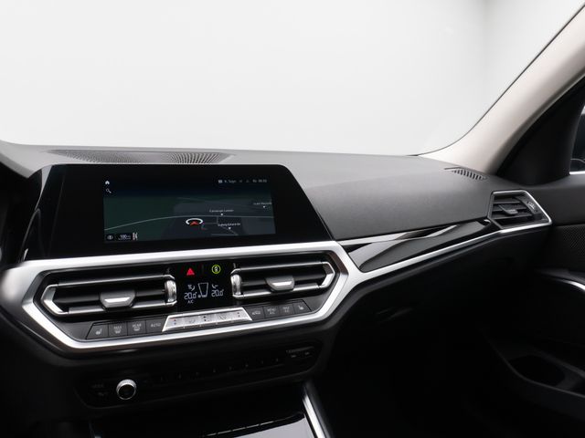 Foto Nummer 22: BMW 320d