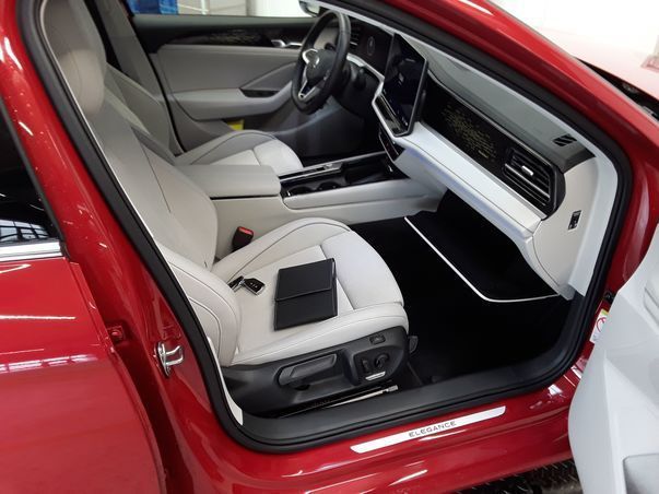 Volkswagen Passat Variant - Bild 8