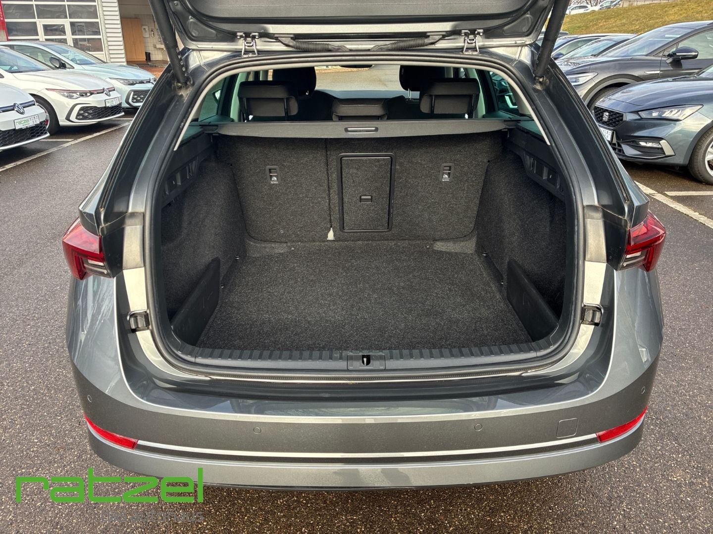 Fahrzeugabbildung SKODA Octavia Combi Style 1.5 TSI ACT e-TEC Navi Rear