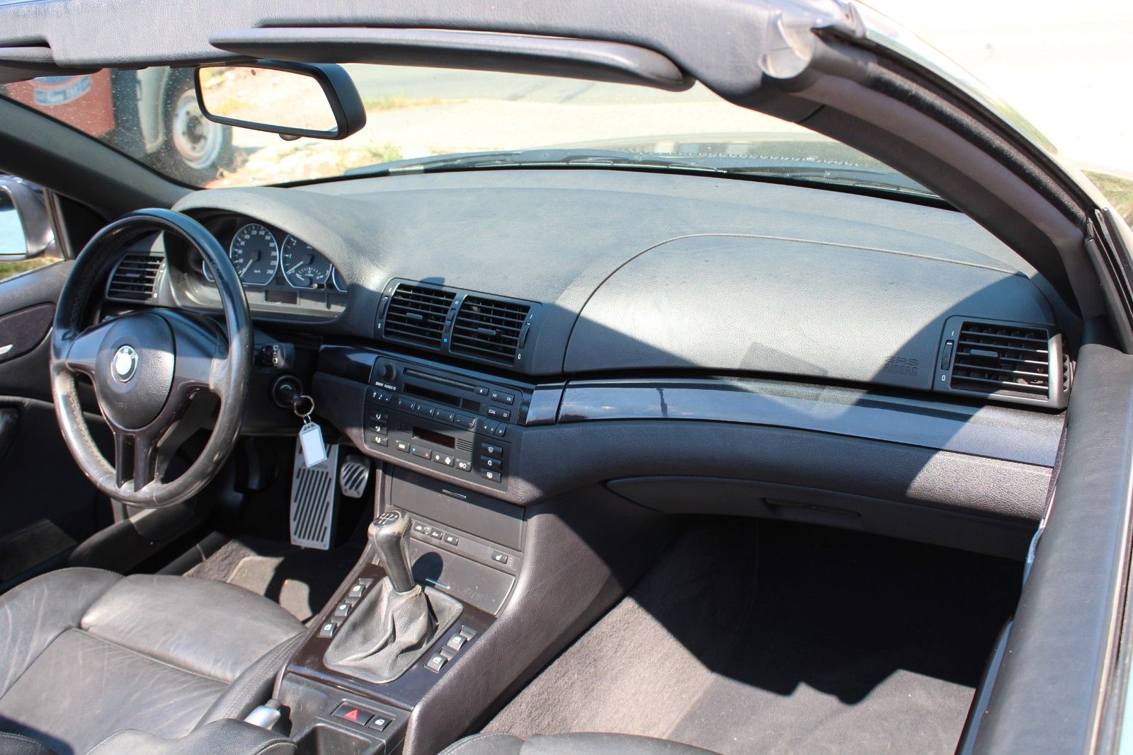 330Ci CABRIO 1. Hand Scheckheft!!