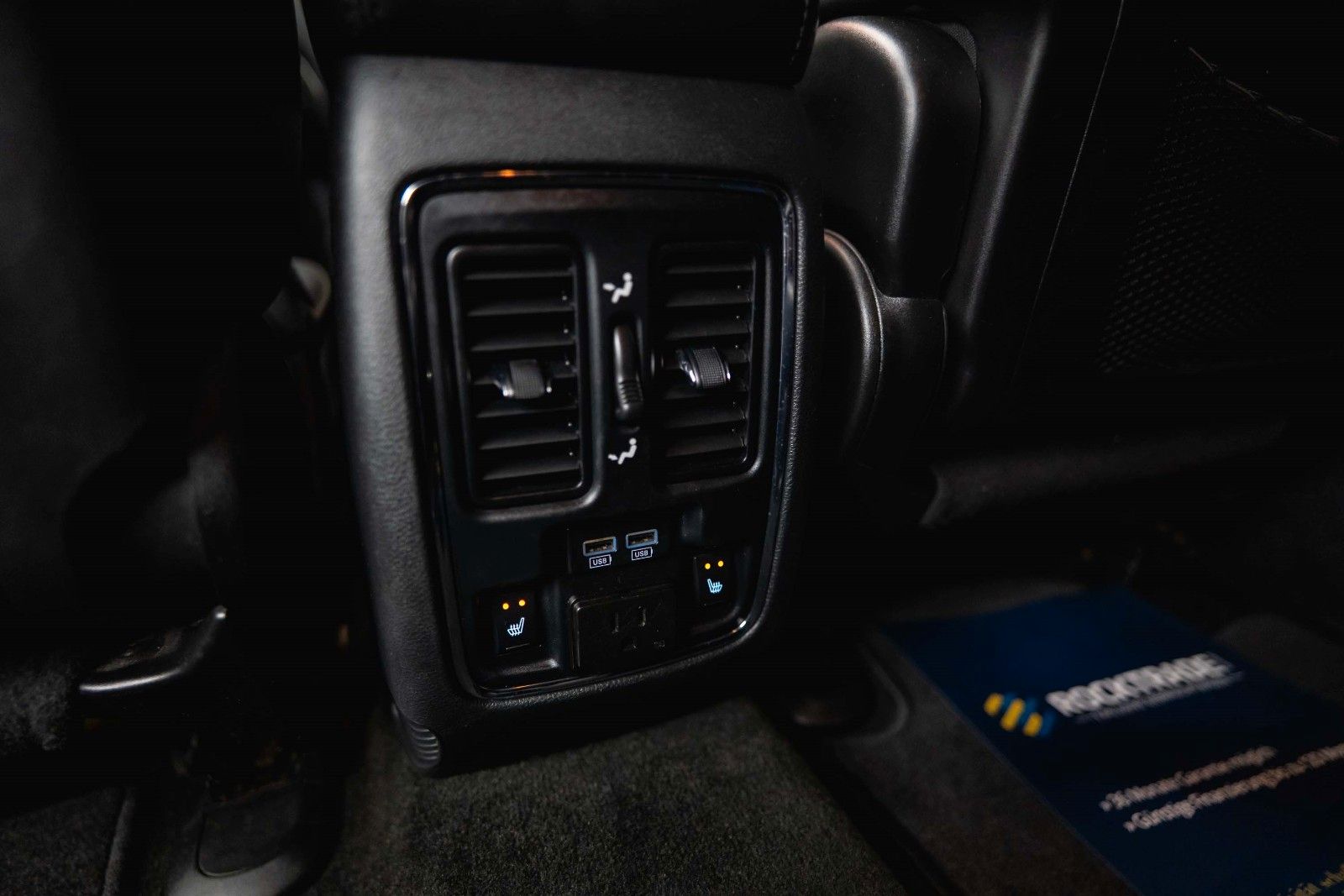 Fahrzeugabbildung Dodge Durango 5.7 V8 R/T 4x4 Night-Paket *7 Sitze*LED*