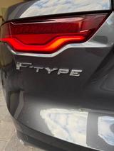 Jaguar F-Type P300 Coupé / Meridian / Pano / 19" - Jaguar F-Type aus 2021