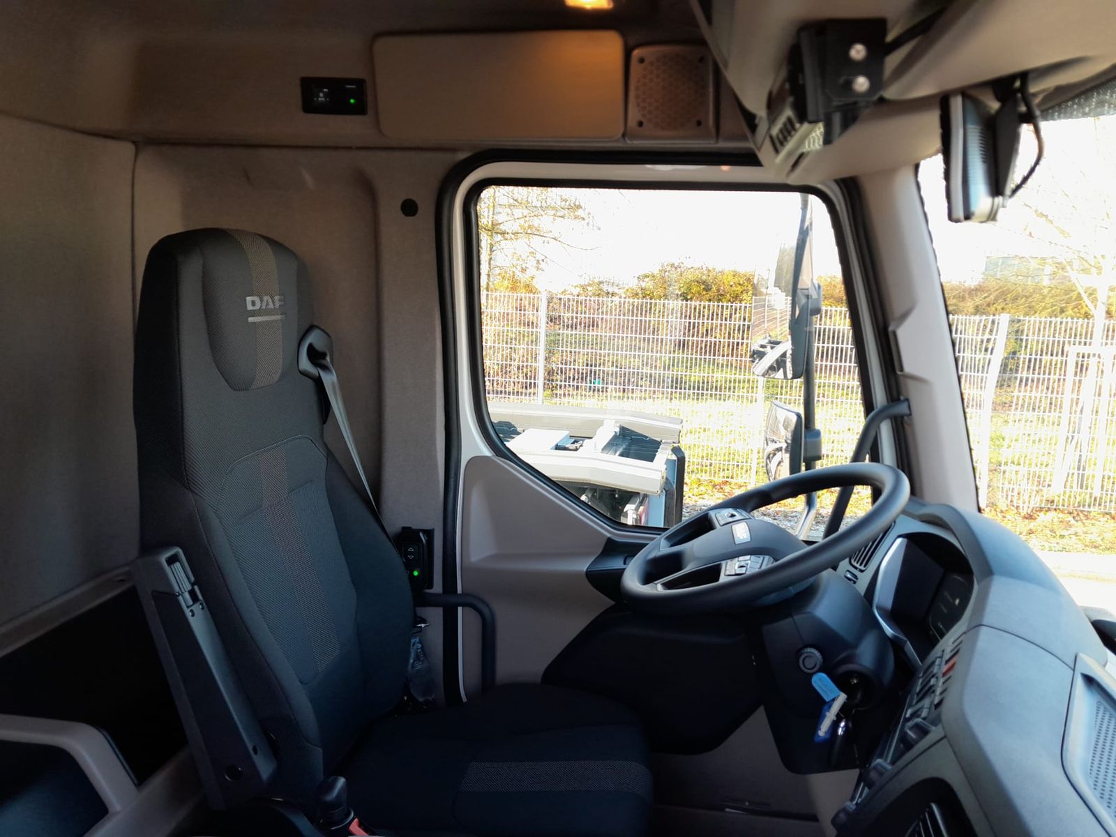 Fahrzeugabbildung DAF FA XB 310 18t Kress Kühlaufbau