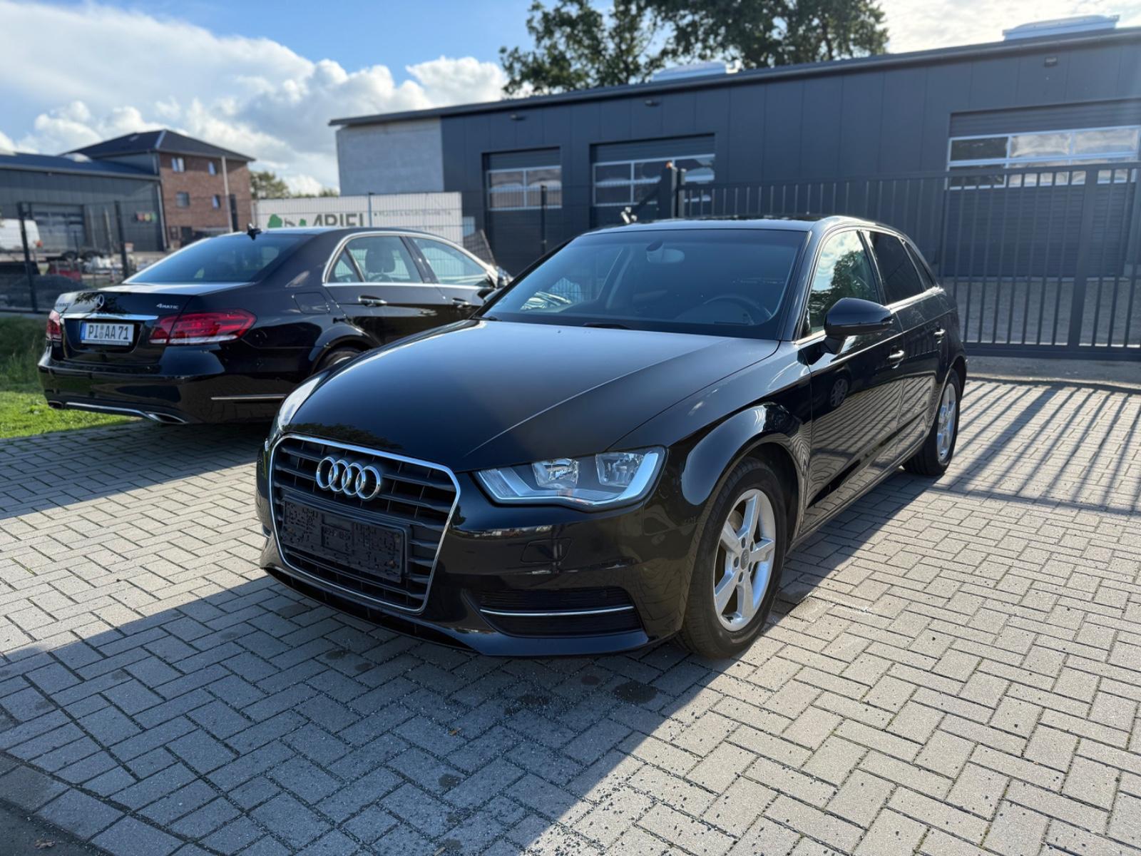 Audi A3 Sportback attraction AUTOMATIK/NAVI/SHZ/PDC