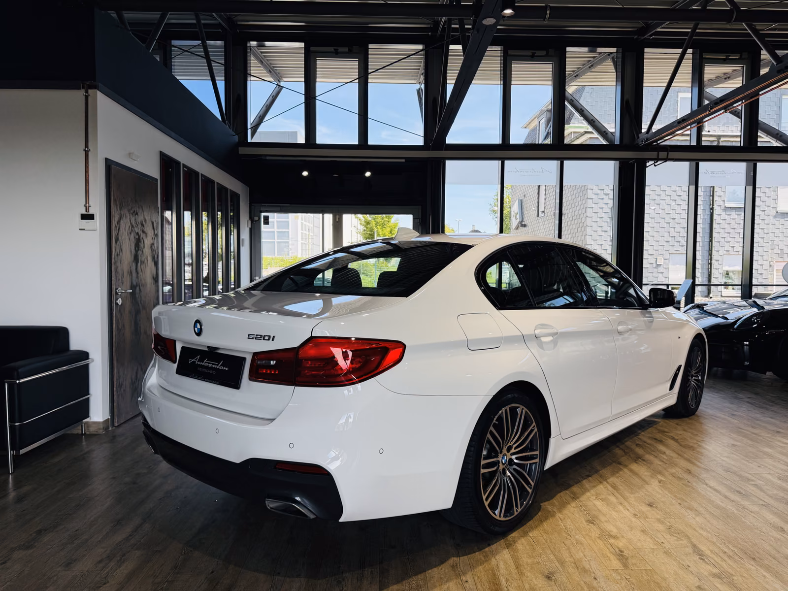 BMW 520 i M Sport*1.HAND*KAMERA*NAVI*DAB+