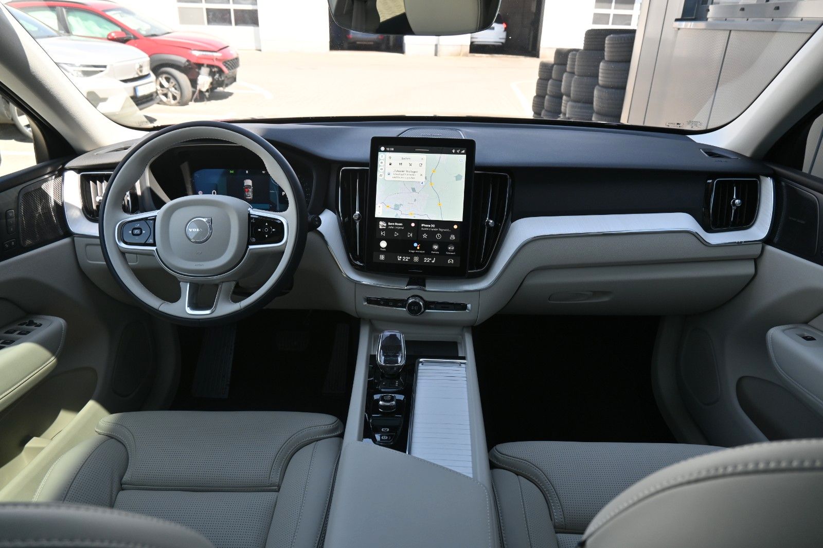 Fahrzeugabbildung Volvo XC60 B5 B AWD Plus Dark*FSHZG*PANO*360°*ACC