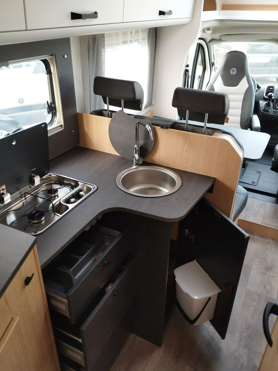 Fahrzeugabbildung Sunlight Adventure T 67S Automatik, Dörr Edition, TV