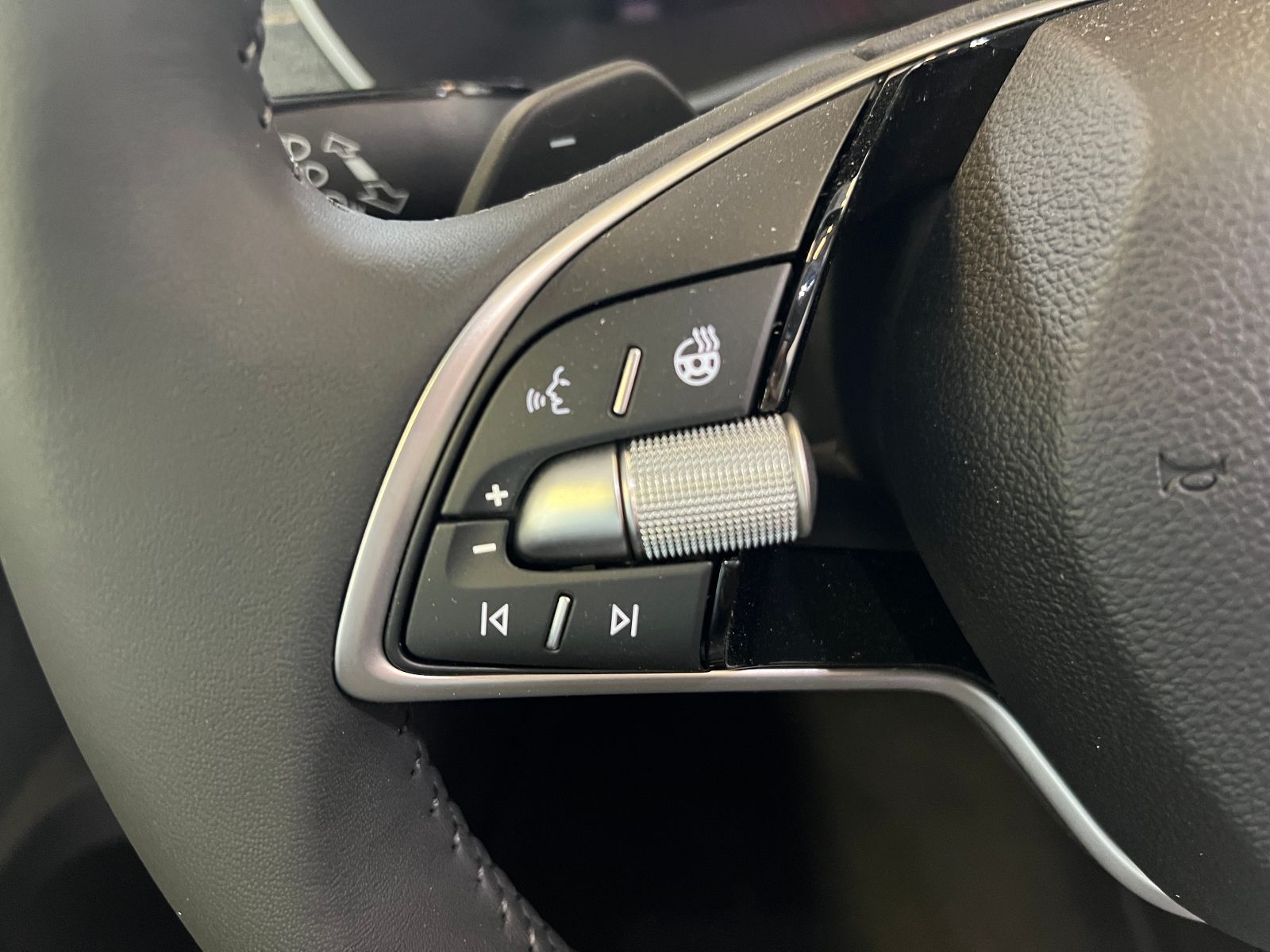 Fahrzeugabbildung SKODA Octavia Combi FL Exclusive 1.5 TSI mHEV DSG *LED