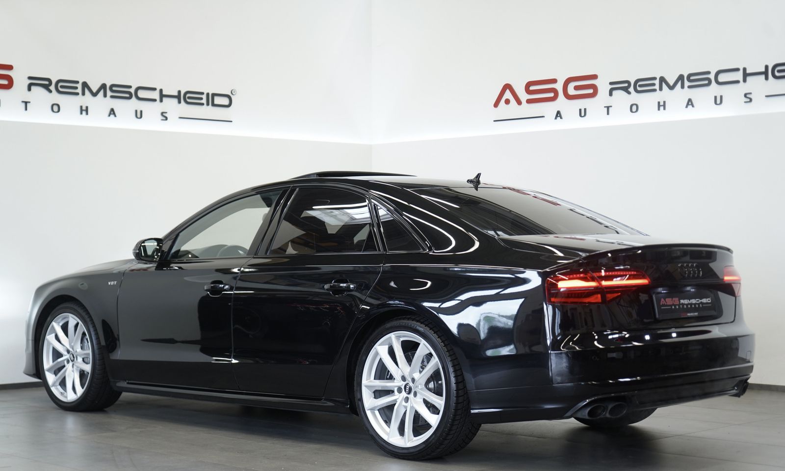 Audi S8