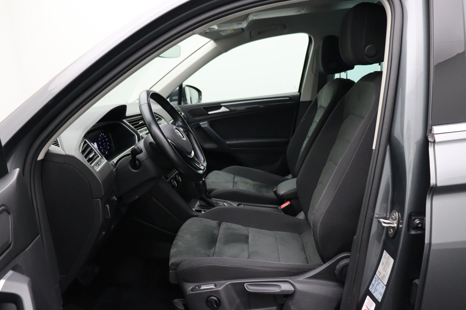 Fahrzeugabbildung Volkswagen Tiguan Highline 2.0 TDI 4Motion Standheizung