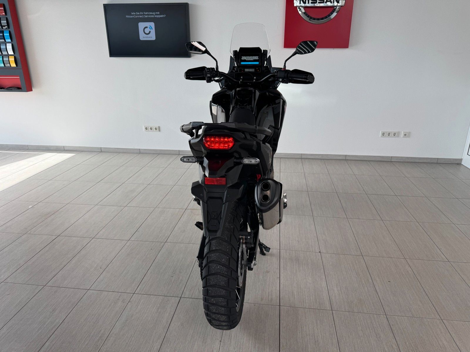 Fahrzeugabbildung Honda Africa Twin CRF 1100 ES, elektrisches Fahrwerk