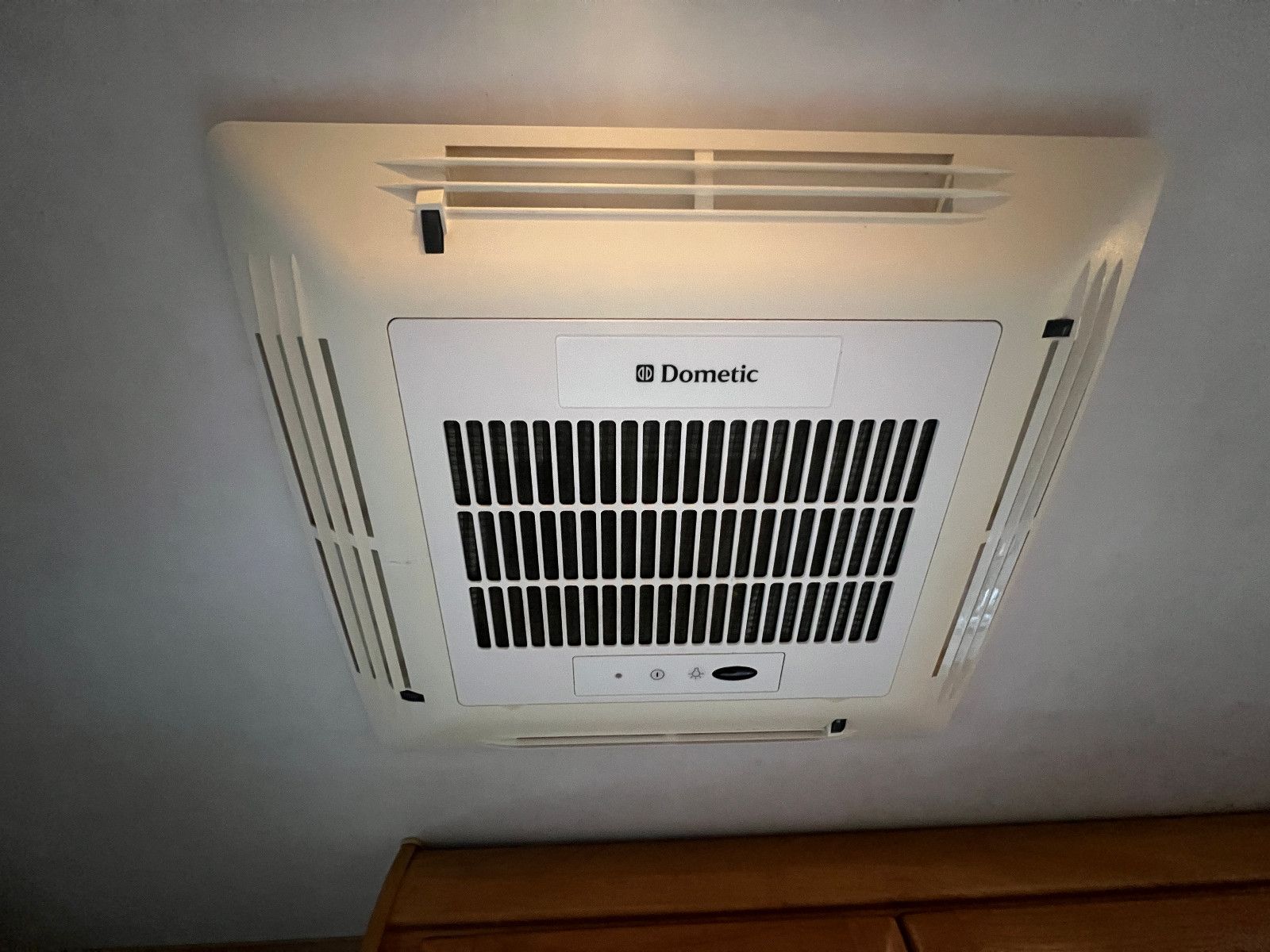 Fahrzeugabbildung HYMER / ERIBA / HYMERCAR B634 FIAT ALKO DPF LOUNGE DACHKLIMA SOLAR AUTSAT