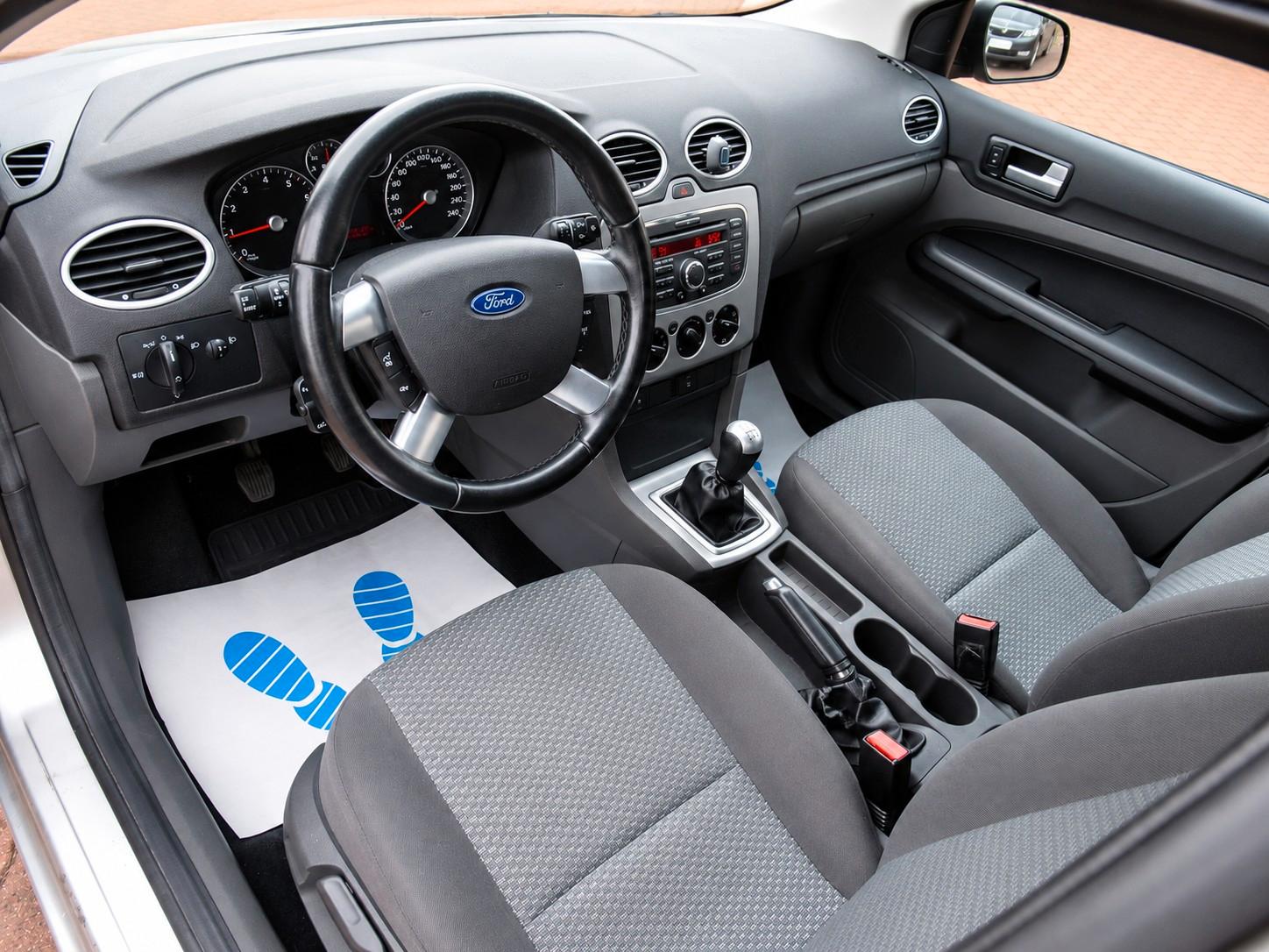 Ford Focus 2007 — photo 9
