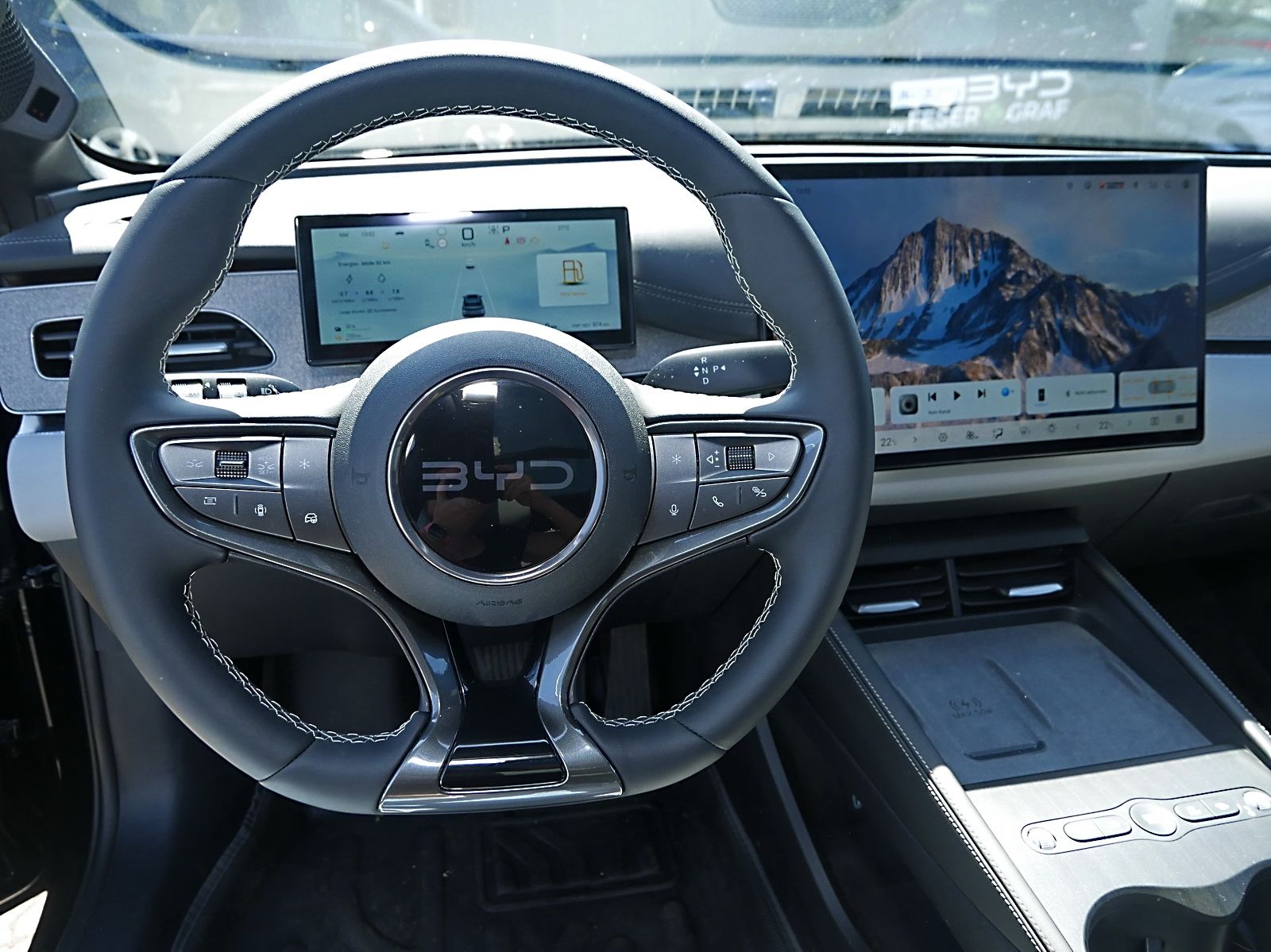 BYD SEAL 6