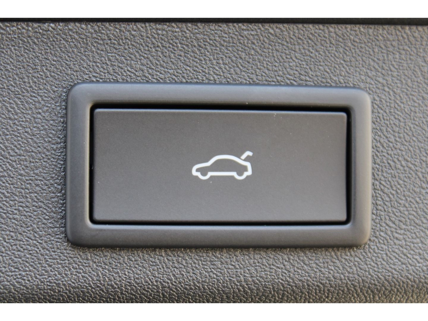 Fahrzeugabbildung SKODA Kodiaq Selection 1,5 TSI mHEV ACC AHK LED TWA RF