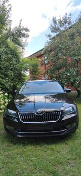 Skoda Superb 2.0 TSI DSG 4x4 L&K Combi L&K - Skoda Superb von privat