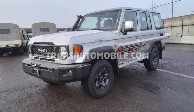 Toyota Land Cruiser 76 Station Wagon VDJ V8 LIMITED-EXP