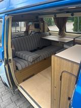 Volkswagen T3 andere - blaue Volkswagen T3 andere