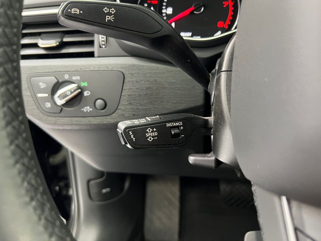 Audi A4 35 TFSI advanced*S-tronic*MATRIX*ACC*MMI*