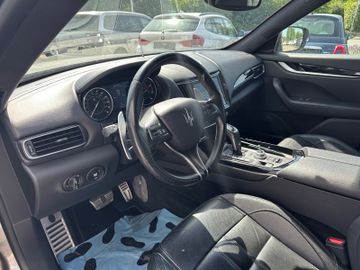 Fahrzeugabbildung Maserati Levante Q4 GranSport