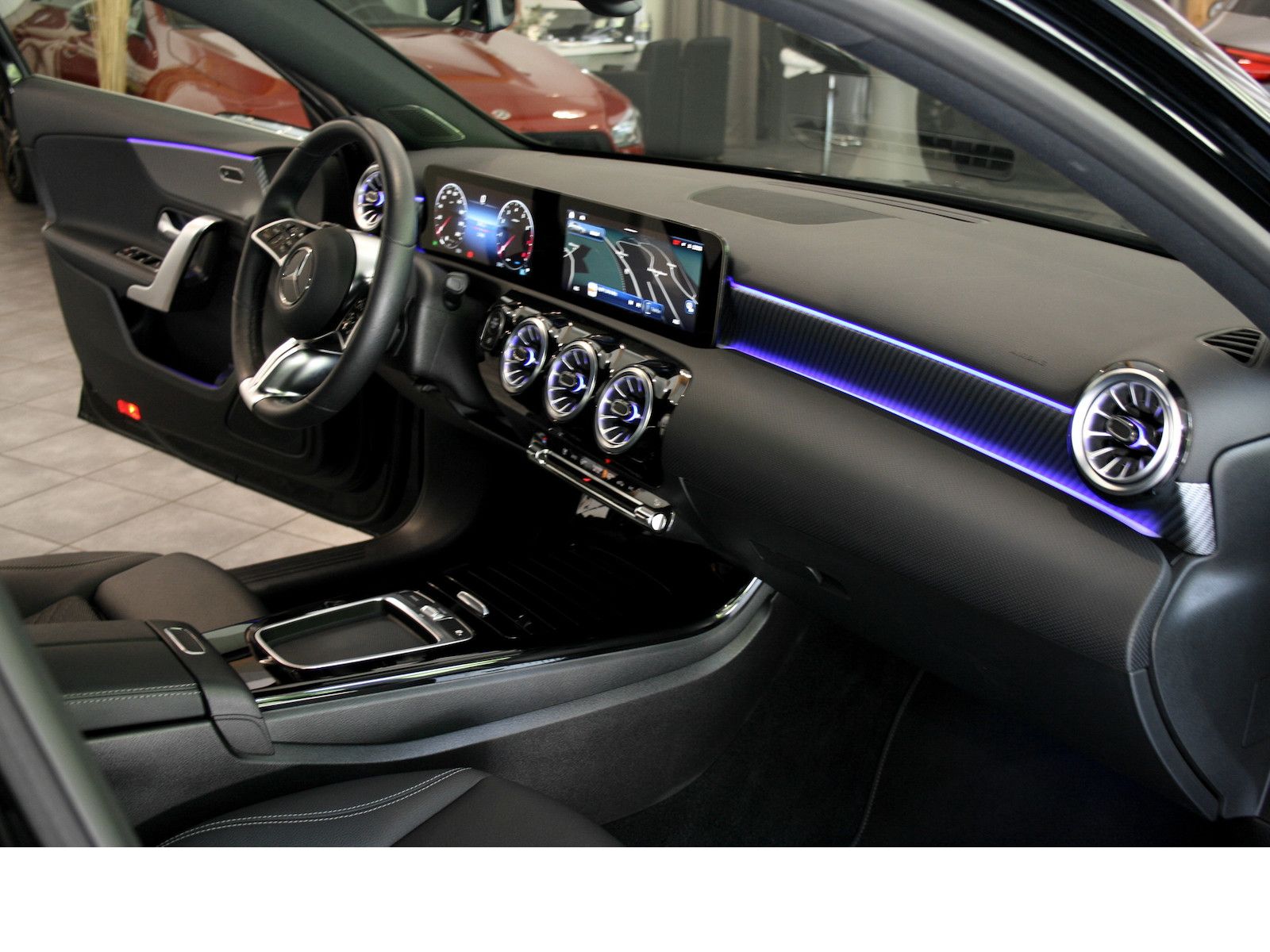 Fahrzeugabbildung Mercedes-Benz A 180 Progres. Line Advanced Plus*Ambientebel.