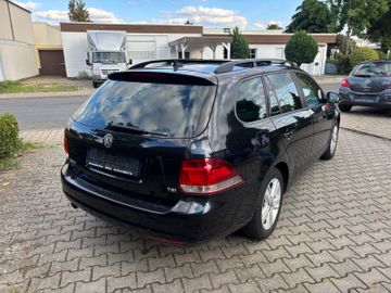 Volkswagen Golf - 8