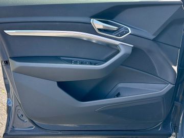 Audi Q8 e-tron - 6