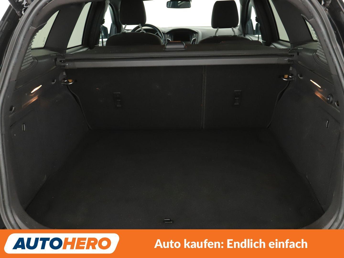 Ford Focus 1.0 EcoBoost ST-Line Aut*NAVI*TEMPO*CAM*