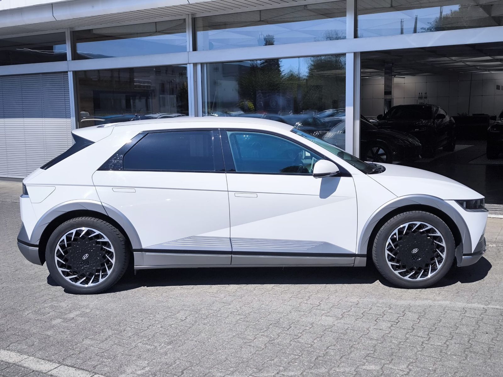 Fahrzeugabbildung Hyundai Ioniq 5 Techniq LEDER+NAVI+LED+SHZ+KAMERA+ACC+