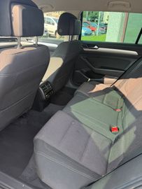 Volkswagen Passat - 9