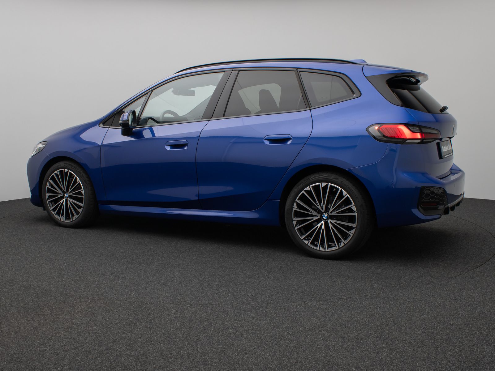 Fahrzeugabbildung BMW 220i Active Tourer MSport 360°HUD DAB H/K 19Zoll