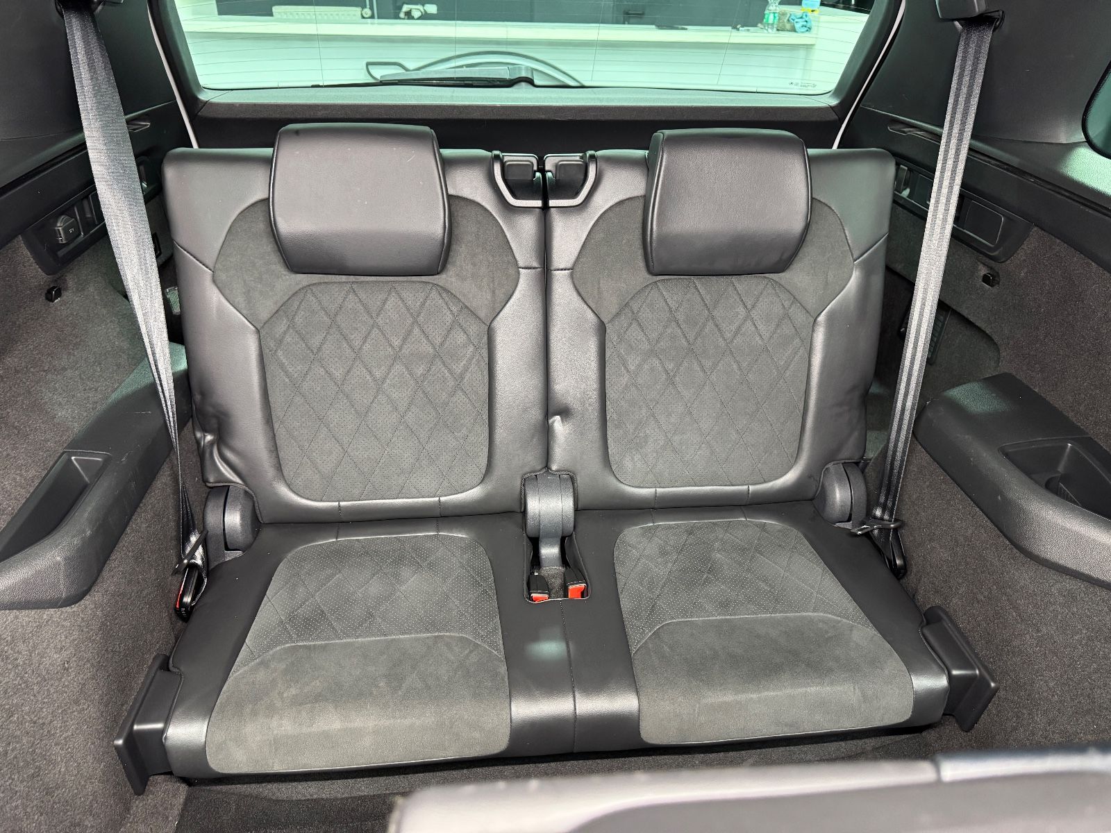 Fahrzeugabbildung SKODA Kodiaq Sportline 4x4|DSG|7-SITZER|AHK|ACC