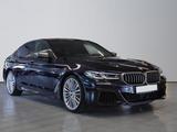 BMW M550i xDrive !Wartung inklusive! TOP Ausstattung - gebrauchte BMW M550 aus dem Jahr 2021
