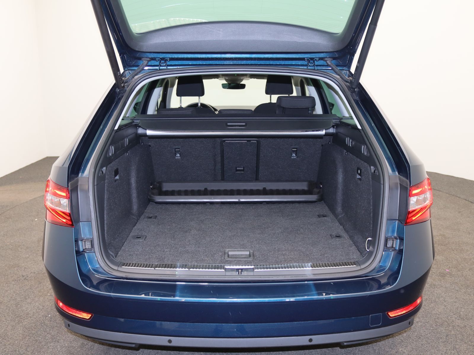 Skoda Superb - Bild 8