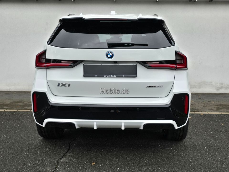 BMW iX1 - Bild 7
