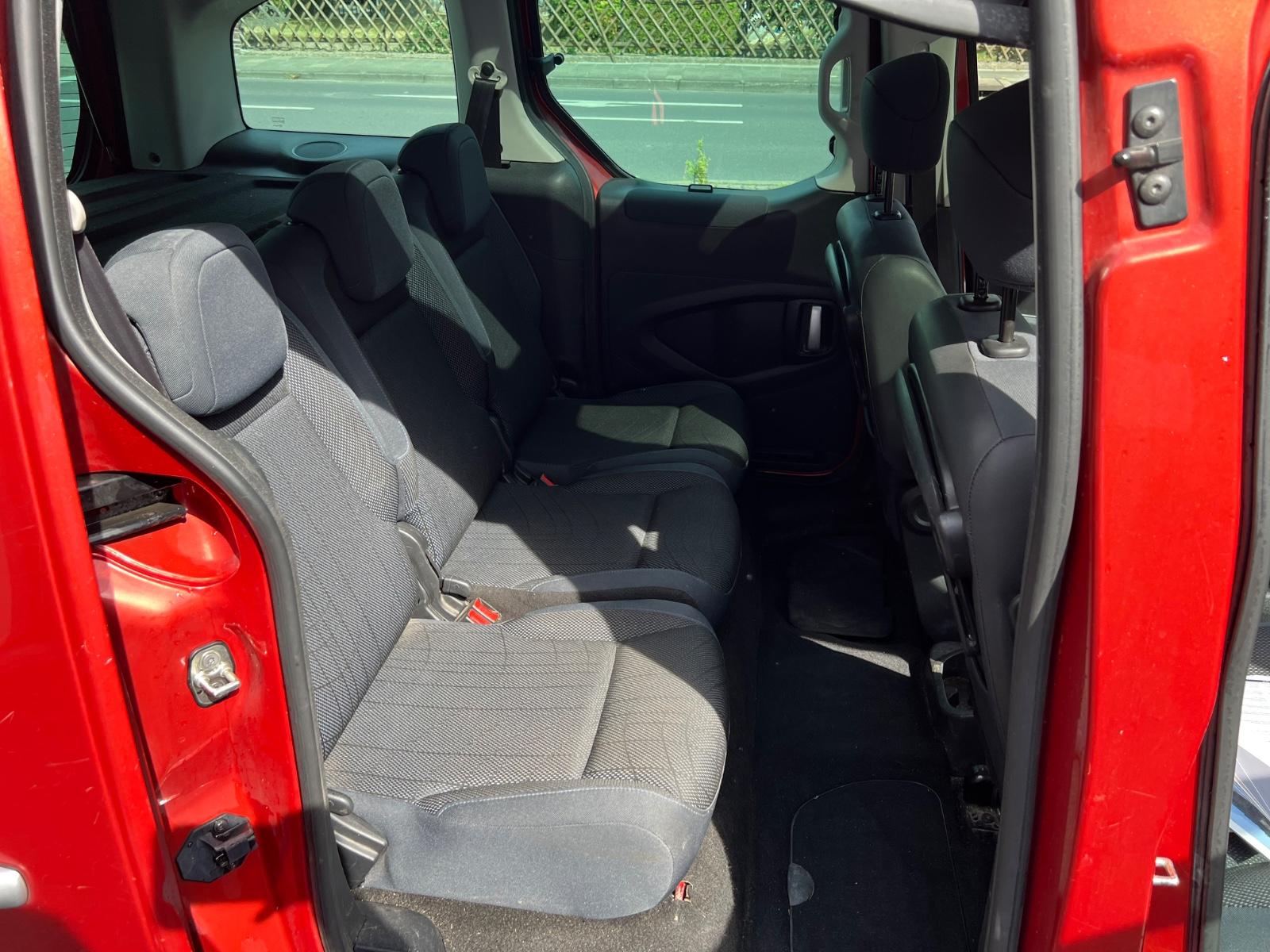 Peugeot Partner Tepee Family ~AHK ~PDC~Euro5 ~Aus 1.Hand