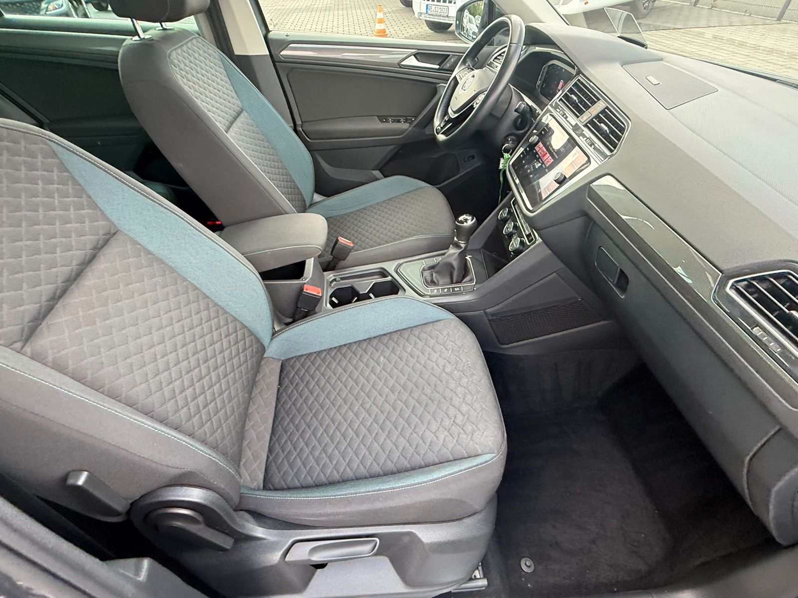 Fahrzeugabbildung Volkswagen Tiguan IQ.DRIVE Start-Stopp