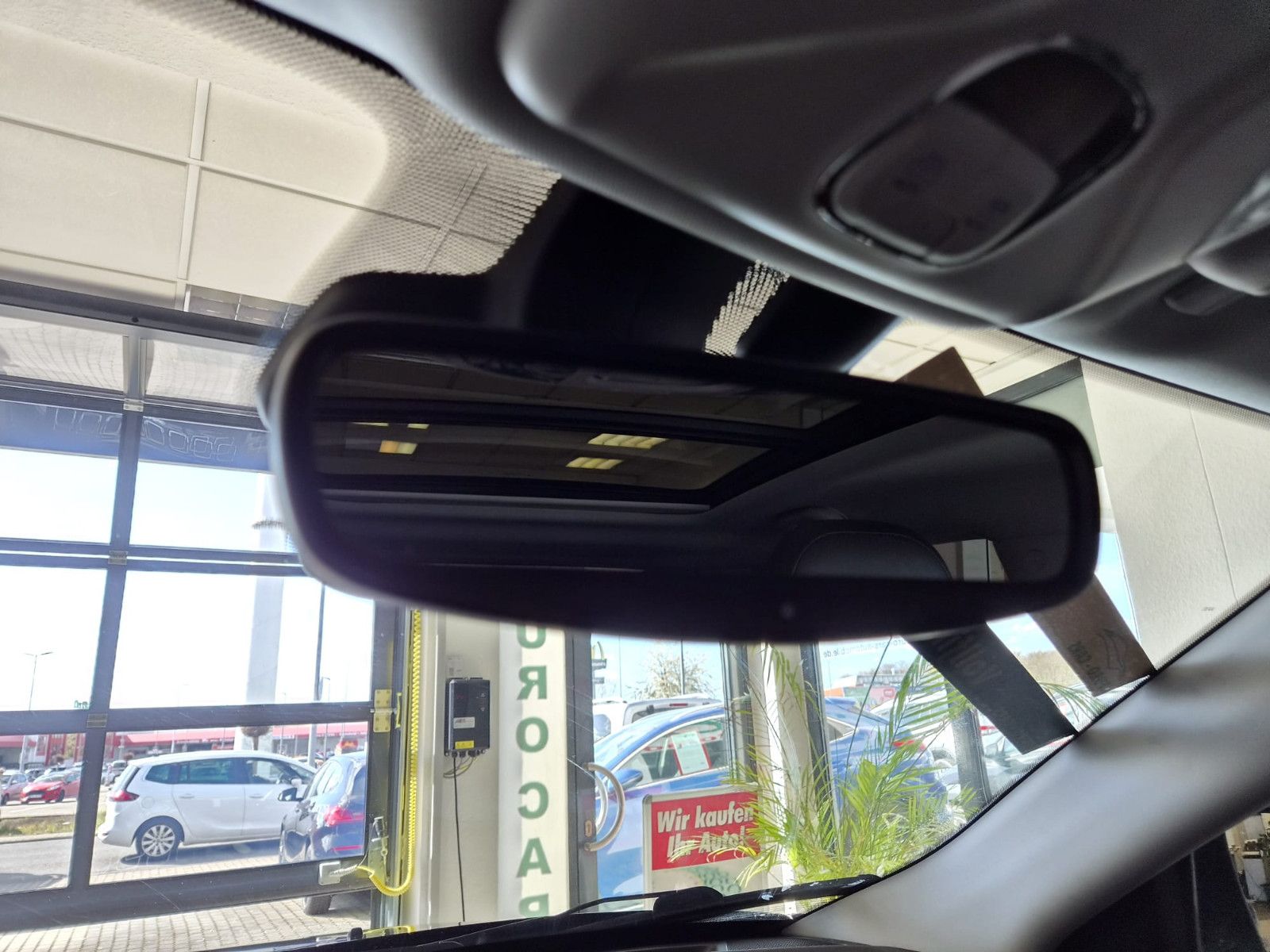 Fahrzeugabbildung Jeep Compass Limited 4WD / LED / NAVI / LEDER