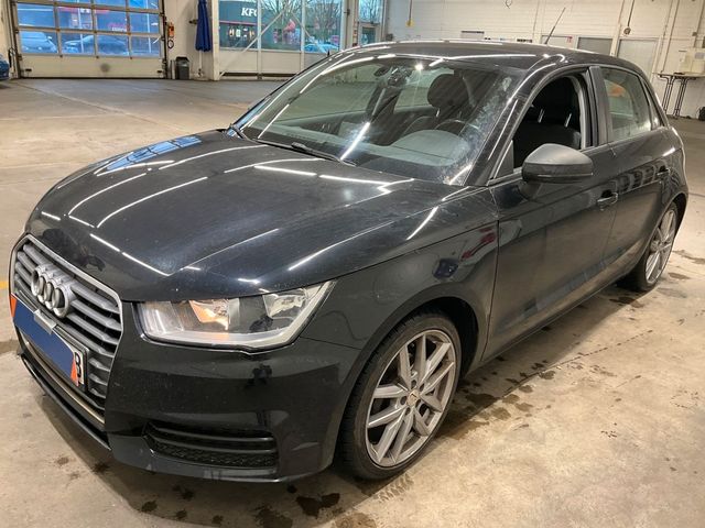 Audi A1 Sportback TÜV NEU !