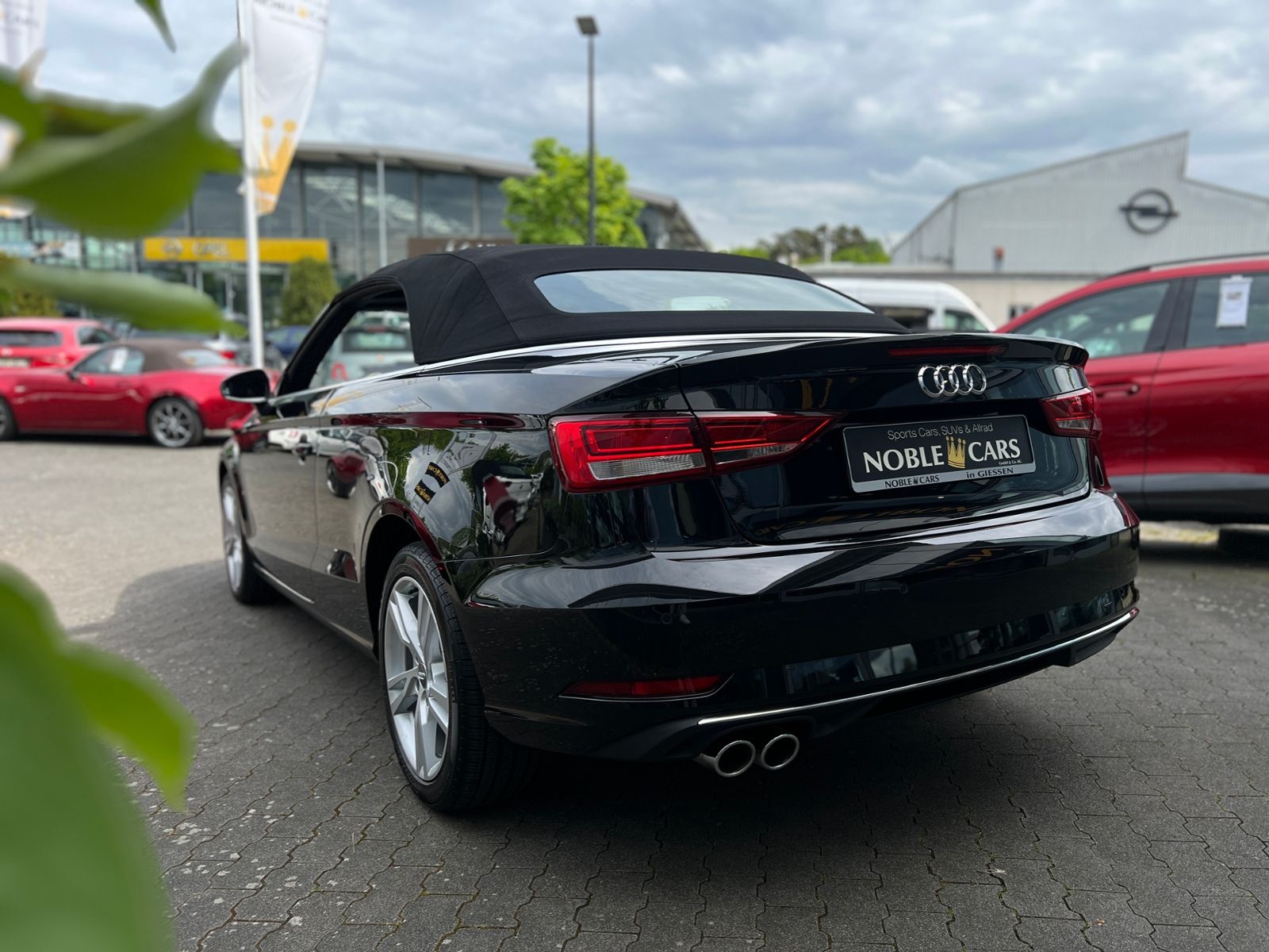 Fahrzeugabbildung Audi A3 Cabriolet  design 35 TFSI S tronic NAVI GRA S