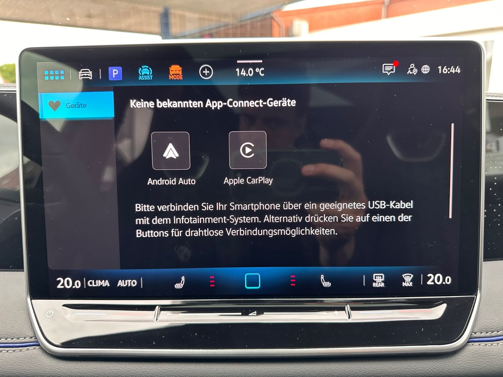 Fahrzeugabbildung Volkswagen Tiguan 2.0 TDI 4M R-Line AHK/Black/Pano/ACC/LED