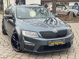 Skoda Octavia Combi RS DSG-AUTOMATIK+LEDER+XENON+NAVI - Skoda Octavia: Allradantrieb