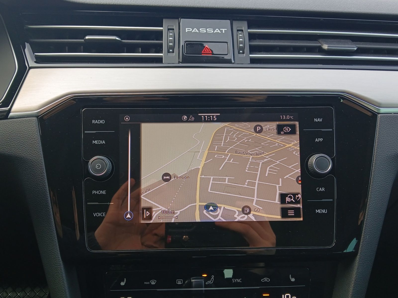 Fahrzeugabbildung Volkswagen Passat Variant TDI Elegance DSG Matrix AHK Navi