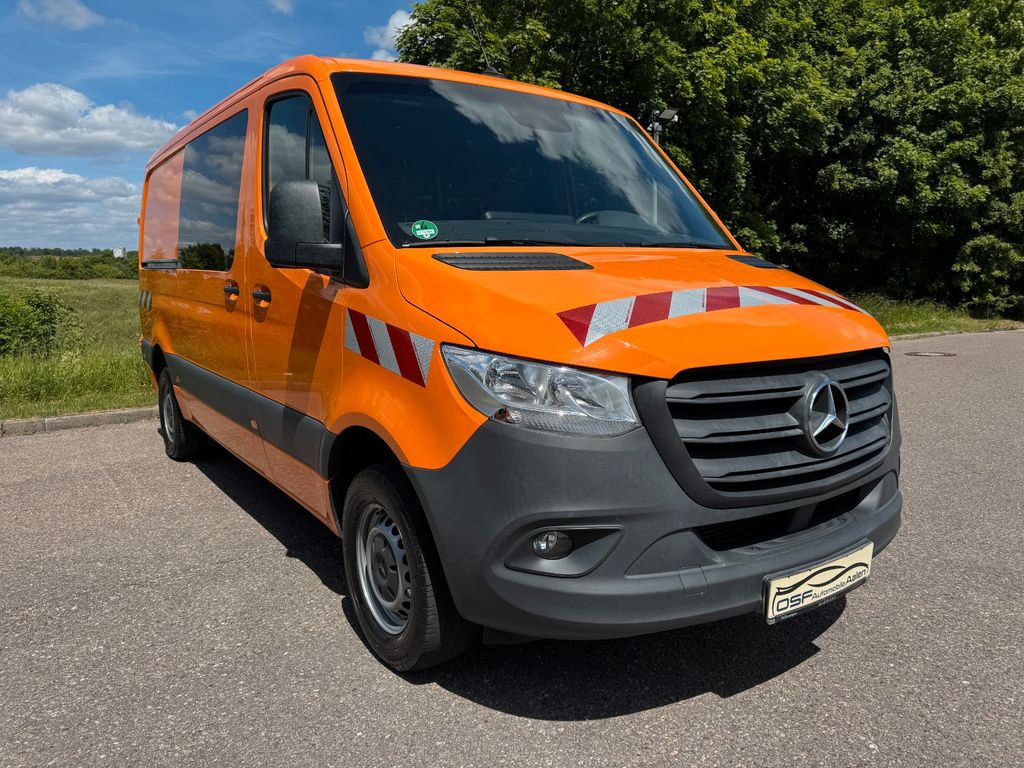 Mercedes-Benz   - 2020